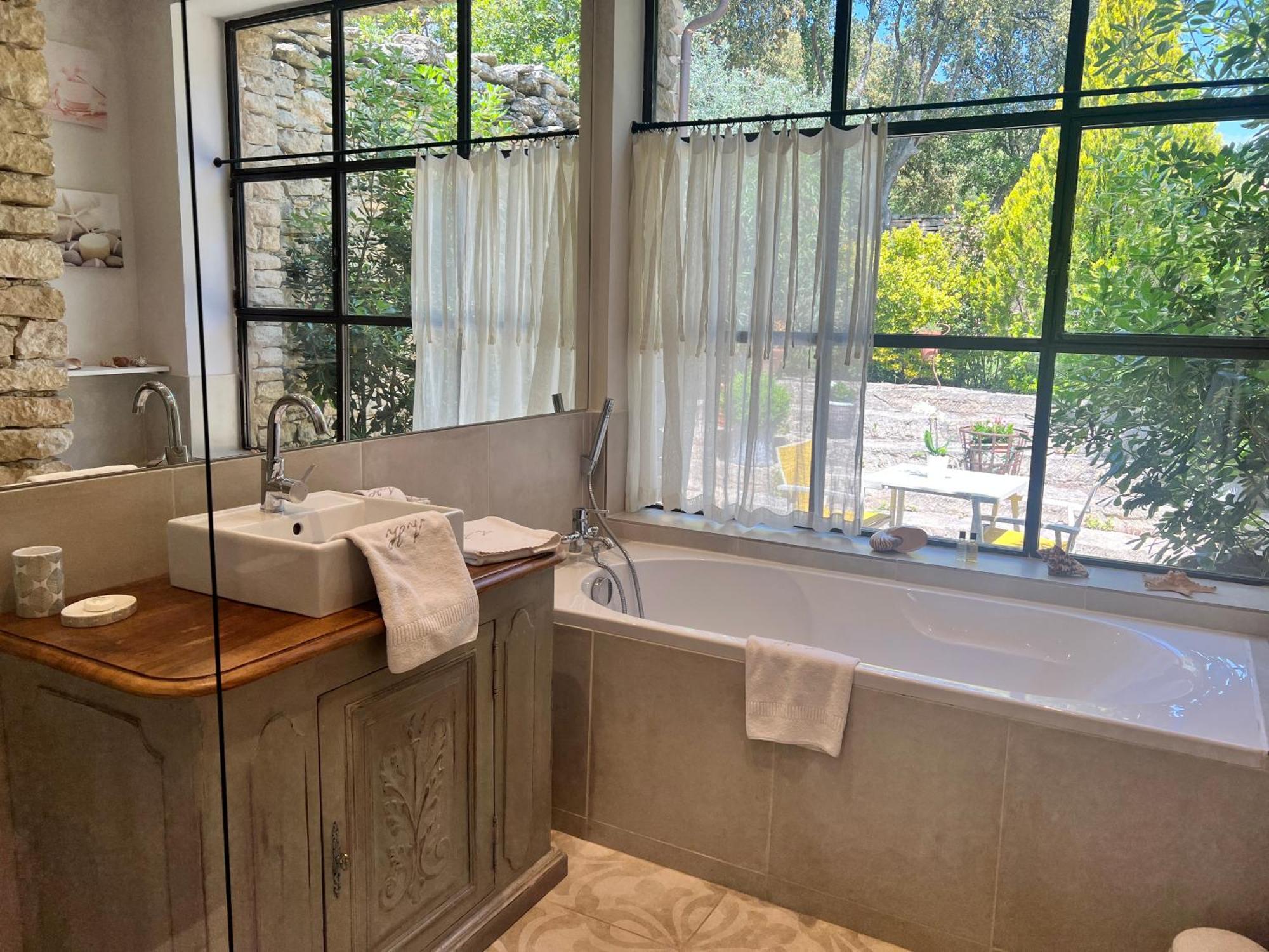 Villa Hautvallon - Peaceful Escape In Provence Gordes Room photo